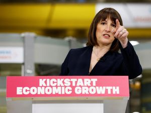 Supporting image for story: Reeves rejects Heathrow expansion critics, saying answer ‘cannot always be no’