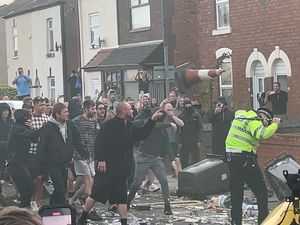 Supporting image for story: Nearly 40 police officers injured in Southport violent disorder