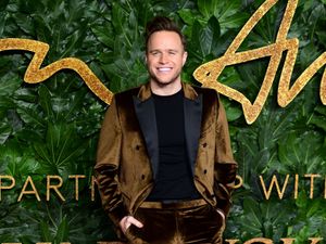 Supporting image for story: Olly Murs proposes to girlfriend Amelia Tank during jubilee celebrations