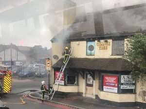 Supporting image for story: Fire at derelict Orange Tree pub in Walsall