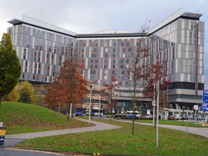 Supporting image for story: Hospitals inquiry chairman to rule on admission of health board’s report