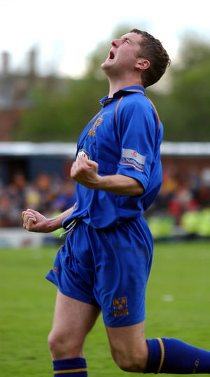 Darren Moss celebrates (Photo: Ed Bagnall)