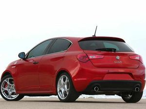 Supporting image for story: Alfa Romeo Giulietta Quadrifoglio Verde review: Hot hatch that deserves your attention
