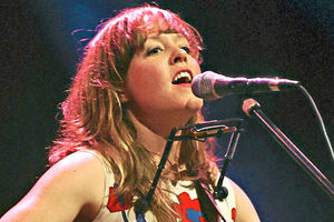 Supporting image for story: Australian star Emily steps in after Shrewsbury Folk Festival drama