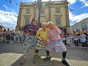 Supporting image for story: The Fizzogs to strut their stuff on streets of New York