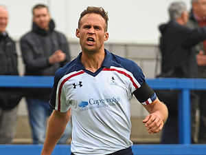 Supporting image for story: Dave Hibbert hits back at Frank Sinclair