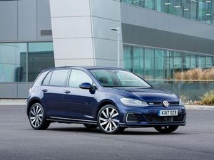 Supporting image for story: New emissions rules halt sale of several plug-in hybrids