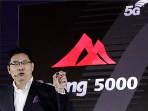 Supporting image for story: Huawei announces 5G smartphone based on own technology