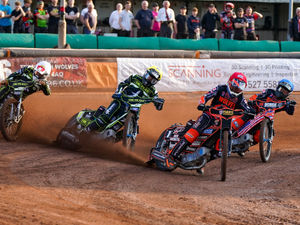 Supporting image for story: ‘Freedom Day’ action sees Wolverhampton Wolves grab top spot with convincing win