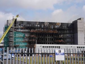 Supporting image for story: Expert criticises buck-passing on cladding after London tower block fire