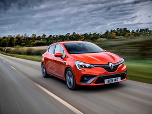 Supporting image for story: Renault and Geely join forces to create new engine and hybrid powertrain company