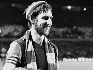Supporting image for story: Former Aston Villa captain and Walsall manager Chris Nicholl dies aged 77