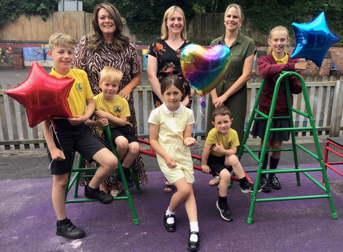 Church praise for village school near Stourport