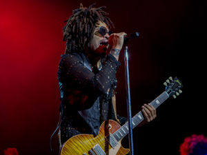 Supporting image for story: Lenny Kravitz, Arena Birmingham - review and pictures