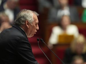 Supporting image for story: Political showdown looms in France as new PM bids to force budget through