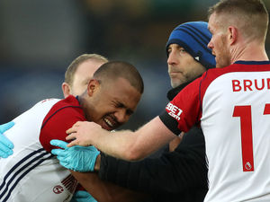 Supporting image for story: Salomon Rondon plans to visit James McCarthy after leg break