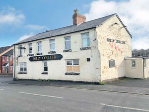 Supporting image for story: Former Chadsmoor pub has £160k auction guide price
