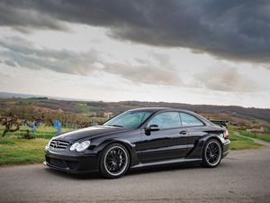 Supporting image for story: Ultra-rare Mercedes-Benz could fetch more than £235,000