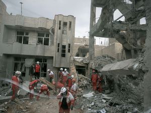 Supporting image for story: Iran and US harden positions as Tehran keeps its grip on Strait of Hormuz