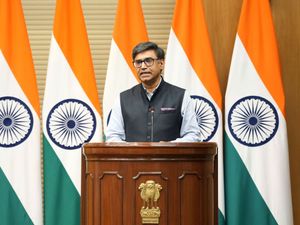 Supporting image for story: India and Pakistan blame each other as ceasefire violated hours after agreement