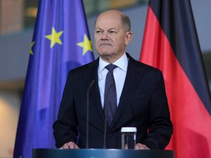 Supporting image for story: Scholz sets Germany on course for election as he requests confidence vote