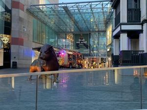 Supporting image for story: Birmingham's Bullring open as normal after Friday night fire