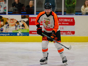 Supporting image for story: Telford Tigers make it four straight wins with fine success at MK Lightning