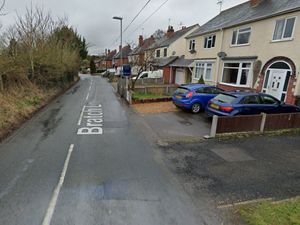 Supporting image for story: Search to find man after 'expensive' jewellery taken from pensioner's Wombourne home