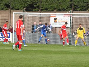 Supporting image for story: Buxton 4 Chasetown 1 - Report and pictures