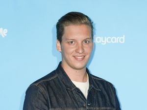 Supporting image for story: George Ezra pulls out of Danish festival with ‘nasty bout of laryngitis’