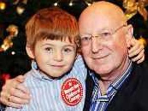 Supporting image for story: Courage award for rescue trek boy, 5