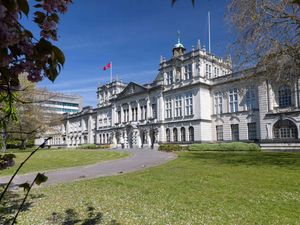 Supporting image for story: Welsh Government accused of ‘waving white flag’ over Cardiff University job cuts
