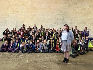 Supporting image for story: Primary school children visit parliament