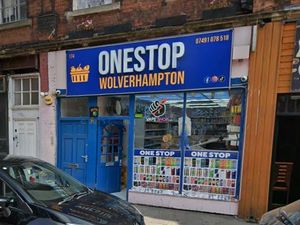 Supporting image for story: Wolverhampton shop ordered to pay £50,000 after council sting uncovered hundreds of illegal vapes