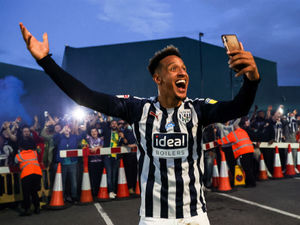 Supporting image for story: West Brom in talks over potential Callum Robinson and Oliver Burke swap