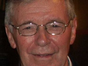 Supporting image for story: Z-Cars and Doctor Who actor Bernard Holley dies aged 81