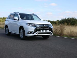Supporting image for story: Mitsubishi to sell Renault-based cars in European markets – but not the UK