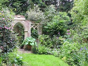 Supporting image for story: International visitors to see Wolverhampton's award-winning garden