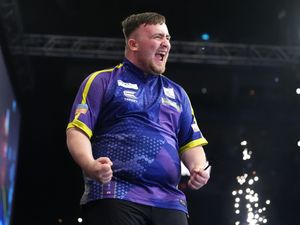 Supporting image for story: Luke Littler fights back to edge out Mike De Decker at Grand Slam of Darts
