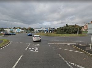 Supporting image for story: Occupants of car involved in fatal crash left scene in another vehicle - police