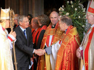 Supporting image for story: Royals at service for Queen's Diamond Jubilee