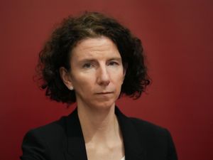 Supporting image for story: Minister says UK ‘does not pay reparations’ amid Commonwealth calls for talks