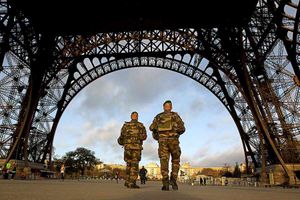 An extremely quiet Eiffel Tower in the aftermath of the attacks