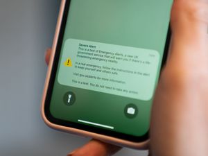 Supporting image for story: Emergency alert drill to be sent to UK mobile phones next weekend