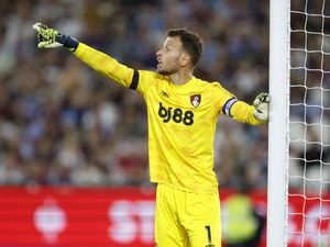 Supporting image for story: Arsenal agree deal to sign Bournemouth captain Neto on loan