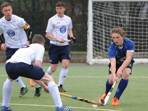 Supporting image for story: Bridgnorth go down fighting at Warwick