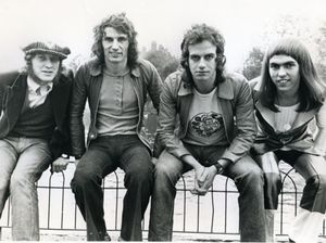 Supporting image for story: Slade release limited edition single box set