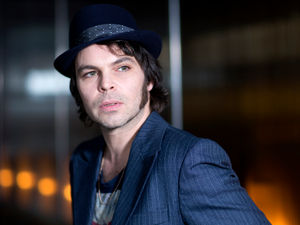 Supporting image for story: Birmingham date for Gaz Coombes