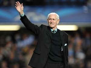 Supporting image for story: 'Absolute legend!' Ex-Wolves man Matt Murray's tribute to Peter Bonetti