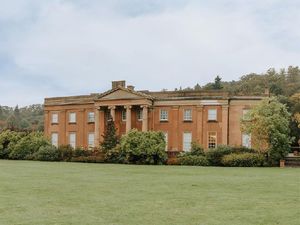 Supporting image for story: Covid-19 testing site opens at Himley